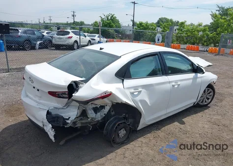 2021 Hyundai Accent Se z USA, uszkodzony, nr VIN 3KPC24A67ME144045